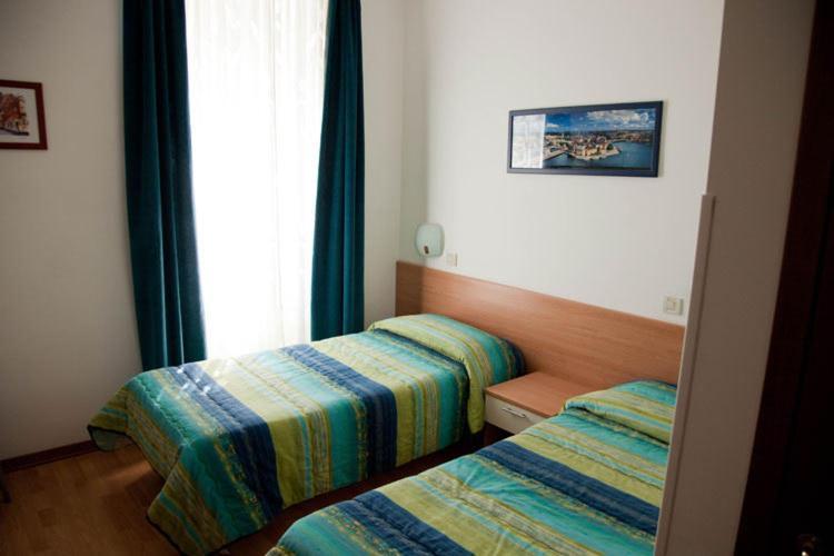 Pensione Rittmeyer Триест Номер фото